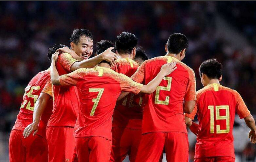 华体会网址-阿森纳战平利物浦，莱万乌龙送礼亚洲杯