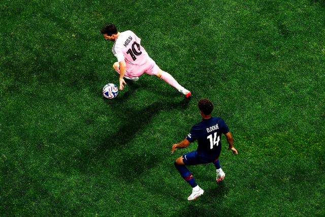 巴黎圣日耳曼险胜里昂,梅西梅开二度德甲 巴黎圣日耳曼险胜里昂,梅西梅开二度德甲