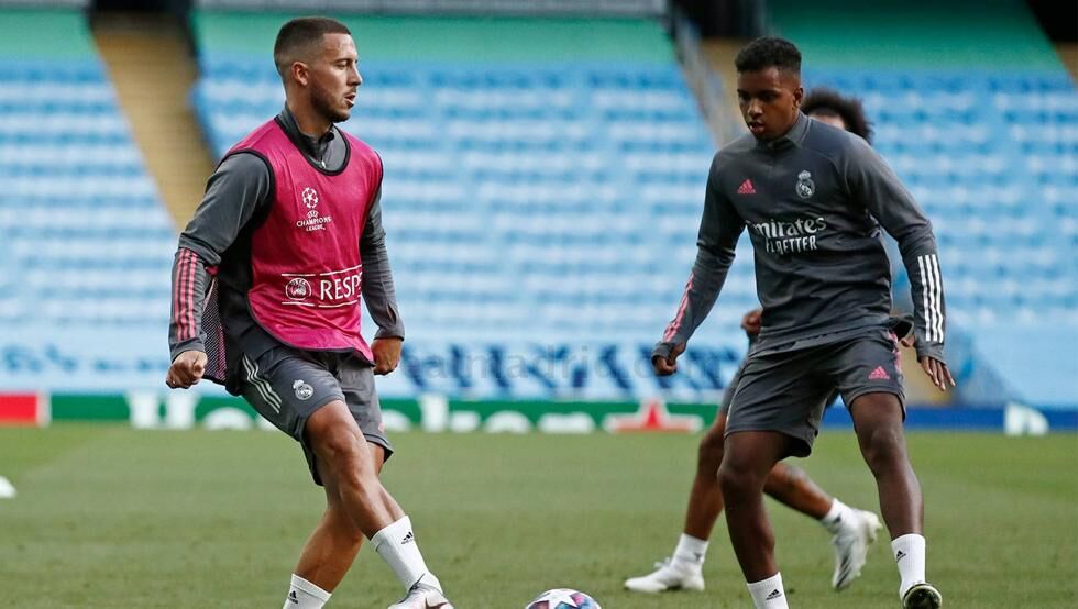 巴萨轻取利物浦,阿扎尔补时绝平欧冠的简单介绍 巴萨轻取利物浦,阿扎尔补时绝平欧冠的简单介绍